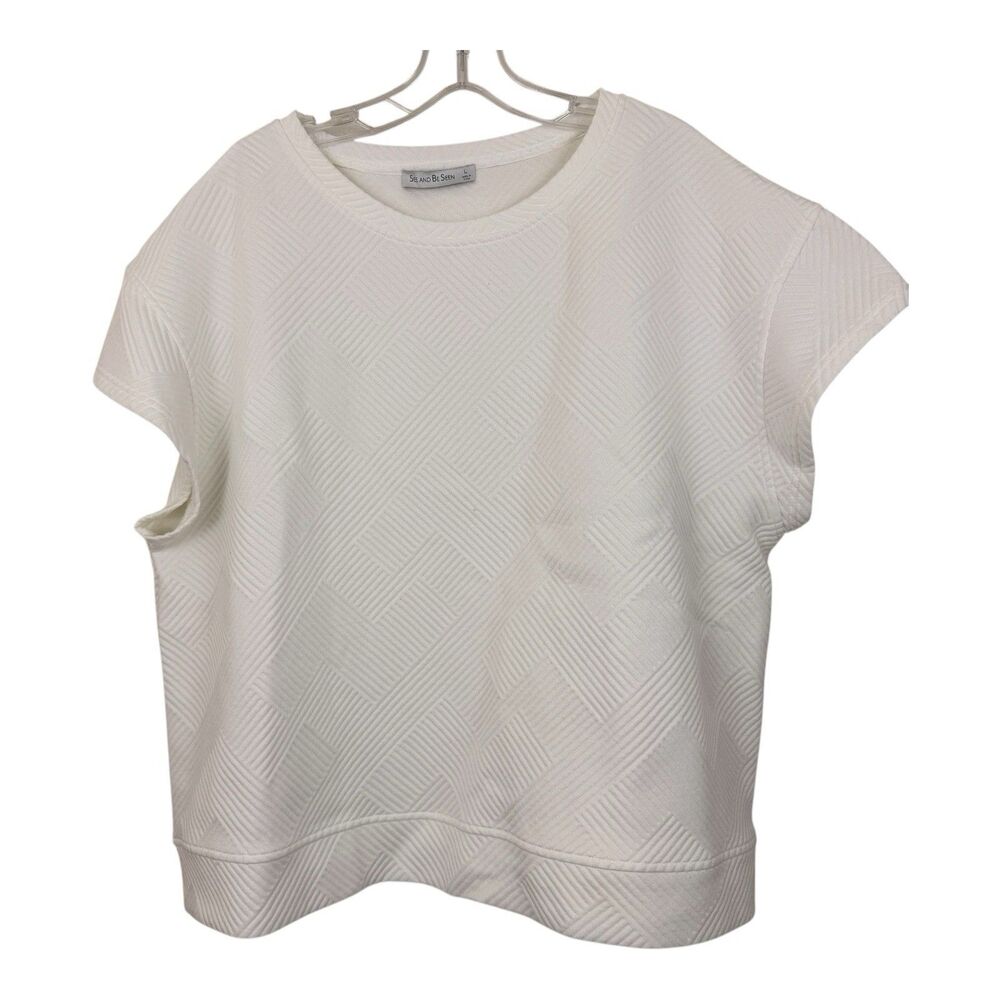 See And Be Seen Top Women's Sz Large Short Sleeve White Textured Boxy Comfort